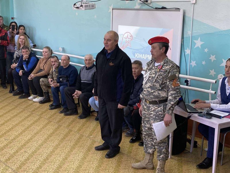 В Бурятии полицейские и общественники поприветствовали новобранцев движения «Юнармия»