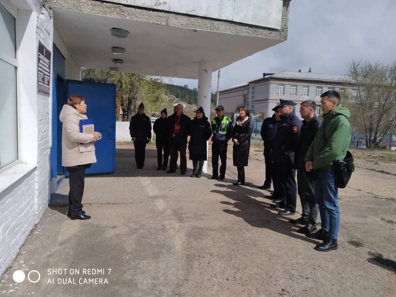 В Заиграевском районе Бурятии сотрудники полиции и общественники посетили районную библиотеку